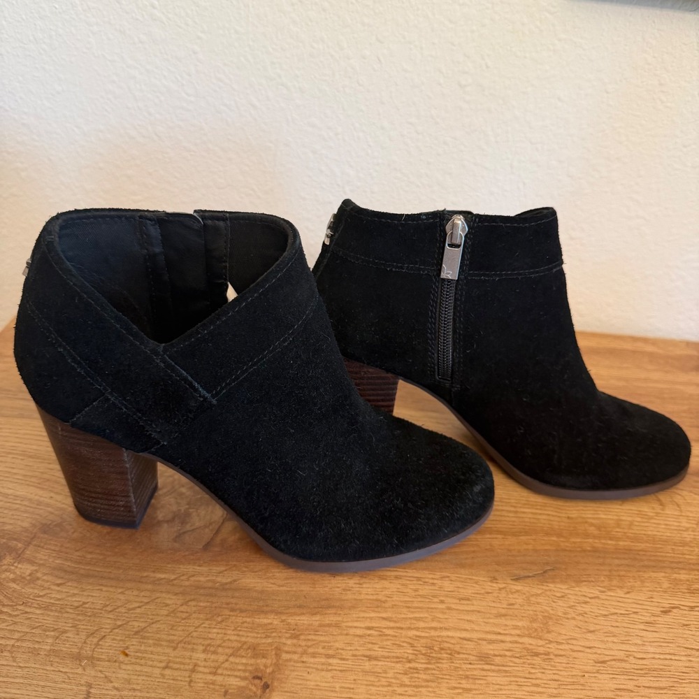 Koolaburra by UGG Black Suede Ankle Boots Block Heel Ortholite Womens 7